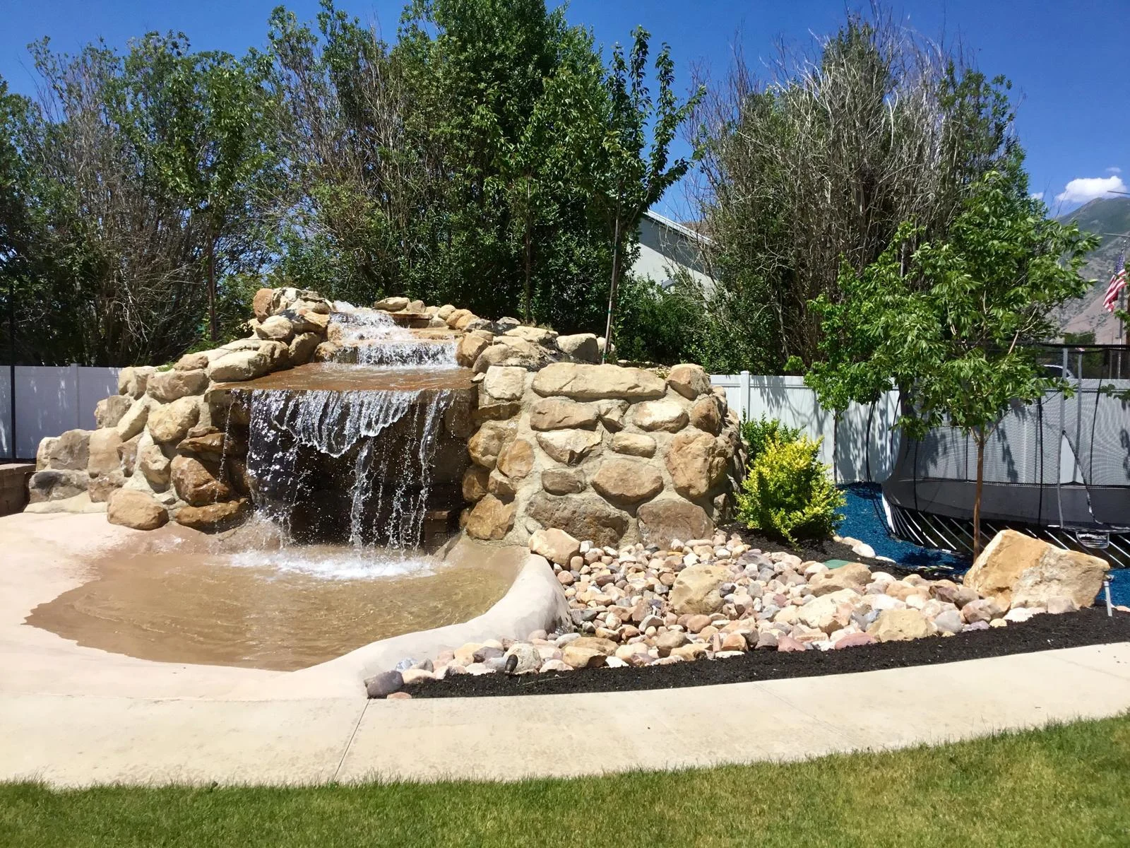 yard-pro-about-1 Waterfalls & Bubblers