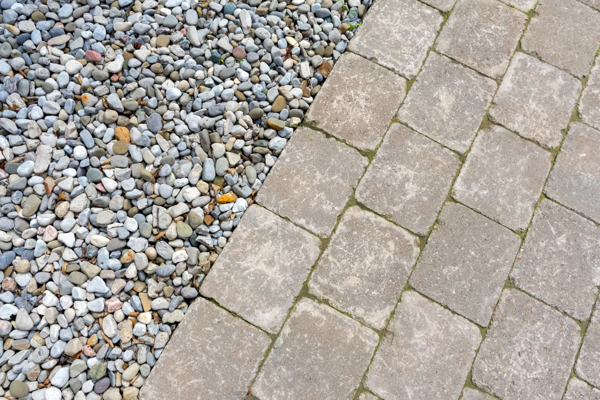 hardscaping-2 Driveways & Paver Inlays